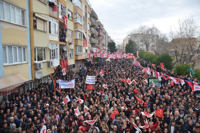 MHP LİDERi DEVLET BAHÇELİ AKHİSARLILAR İLE BULUŞTU